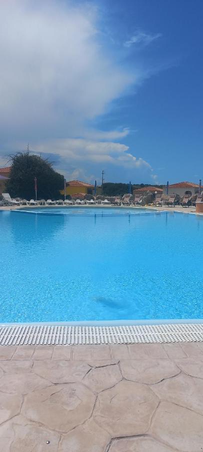 Apartament Surf House Mirice Vignola Mare Zewnętrze zdjęcie