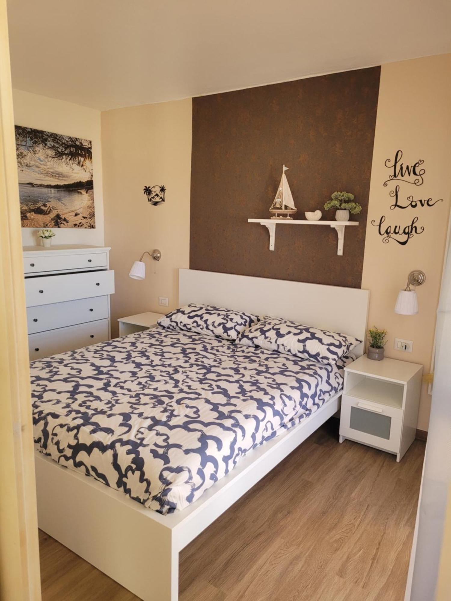 Apartament Surf House Mirice Vignola Mare Zewnętrze zdjęcie